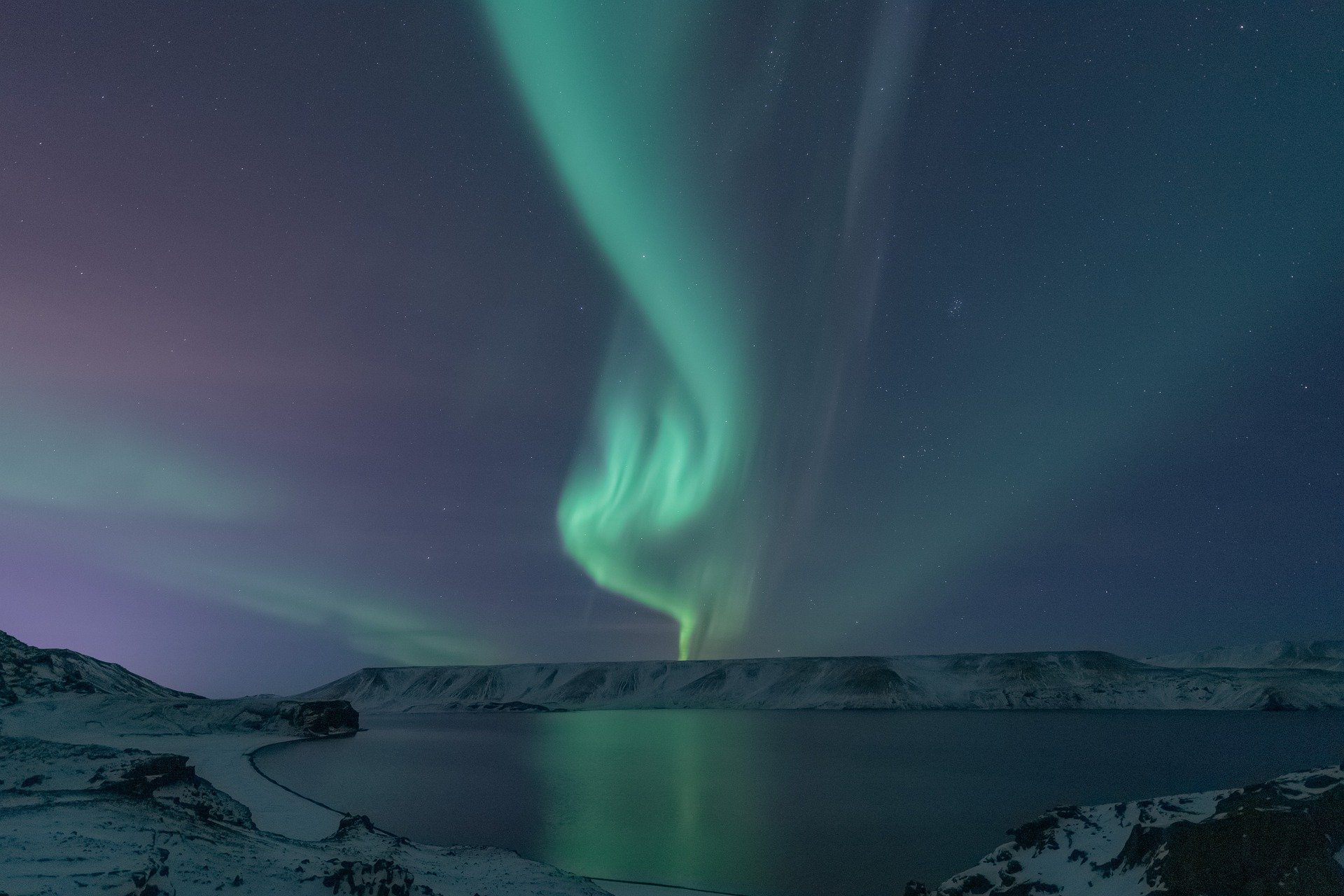 cropped-aurora-borealis-5599375_1920-Copie-1.jpg